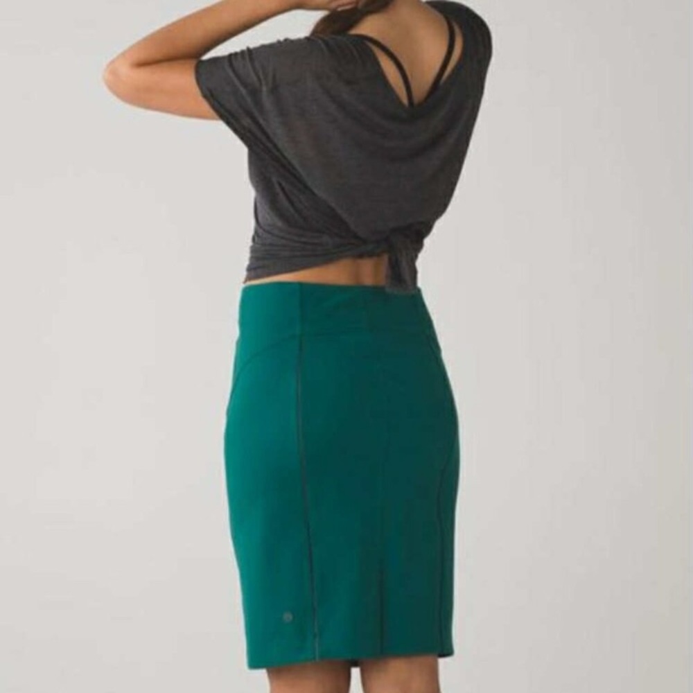 💚💙Cute Lululemon Teal Emerald Green Pencil Skirt So Comfy! - Picture 9 of 13